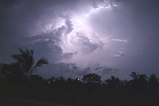 lightning1.jpg